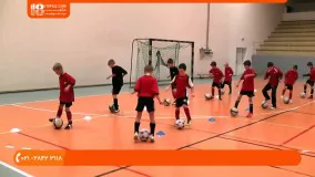 فوتبال کودکان _ آموزش عبور از بین موانع با توپ