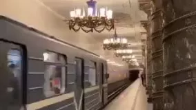 لوکس‌ترین ایستگاه مترو روسیه در سن‌پطرزبورگ