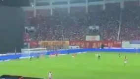 چین کرونا را شکست داد ، تماشاگران به فوتبال برگشتند !