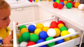 بازی با توپ های رنگارنگ - برنامه کودک شاد و دیدنی ولاد و نیکیتا