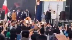 شعارهای توهین‌آمیز به دولت روحانی در حضور زاکانی