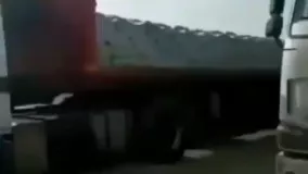 صف کامیون‌ های حامل سیمان برای خروج از ایران !