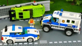 ماشین بازی کودکانه شهر لگوها : پلیس به دنبال دزدهای تریلی