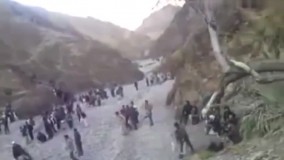 عبور افغانستانی‌ ها از کوه برای ورود به ایران