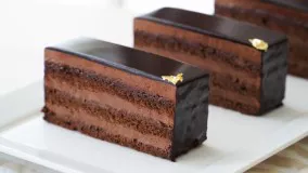 آموزش طرز تهیه کیک شکلاتی مرطوب بدون آرد