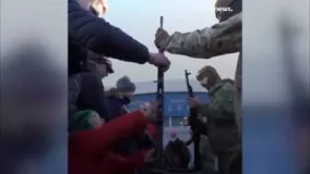 همه در اوکراین دست به اسلحه شدند