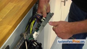 تعمیر ماشین ظرفشویی-سرویس موتور ظرفشویی-تعویض کنترل الکترونیکی