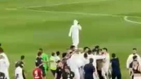 زد و خورد شدید تماشاگران با بازیکنان در امارات