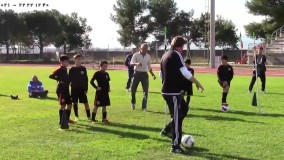 فوتبال به کودکان-آموزش تکنیک فوتبال-آموزش دریبل زدن و حرکت با توپ با موانع