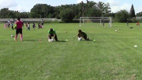 فوتبال به کودکان-آموزش تکنیک فوتبال-آموزش ابتدایی دروازه بانی به کودکان