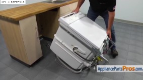 تعمیر ظرفشویی-تعمیرات ماشین ظرفشویی-تعویض پایه بازوی اسپری