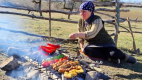 آشپزی در طبیعت: کباب مرغ با سبزیجات