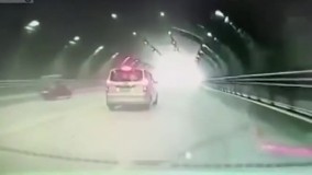 تصادف وحشتناک یک خودرو سواری با یک شخص ویلچیر نشین در تونل
