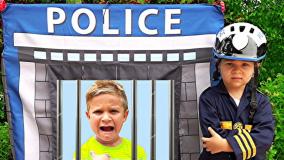 ماجراهای دیانا و روما - پلیس بازی کودکانه