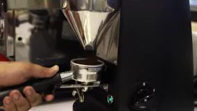 چگونه قهوه دوپیو را در خانه درست کنیم؟ (مقدار قهوه و تجهیزات مورد نیاز)