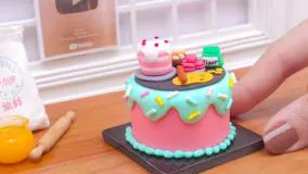 کیک تولد مینیاتوری