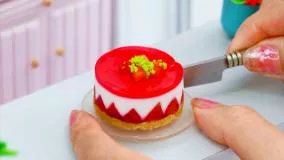 کیک کوچک ژله‌ای مینیاتوری